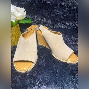 Franco Sarto Women's Size 9M Beige Julien Suede Leather Wedge Slingback Sandals